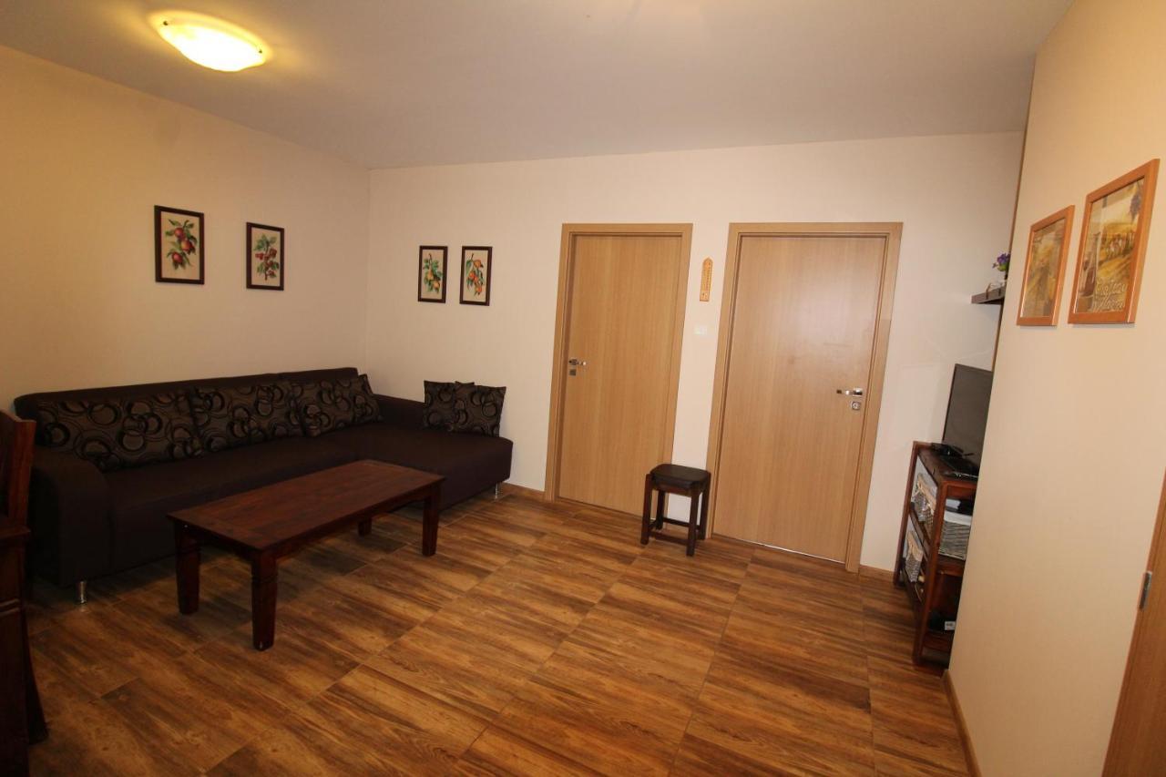 Apartman Baska Veľký Slavkov Exterior foto